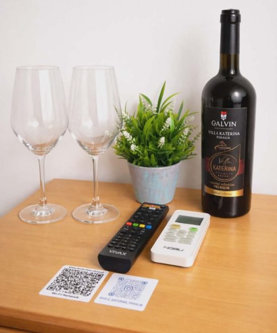 Декорација студио 11 Villa Katerina Paralia