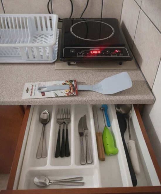 Прибор за јадење студио 11 Villa Katerina